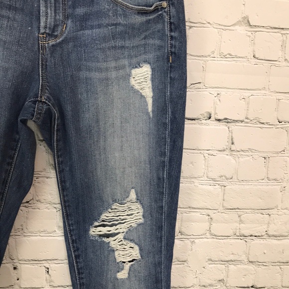 ✨{Articles Of Society} distressed skinny jeans✨ - Picture 3 of 8